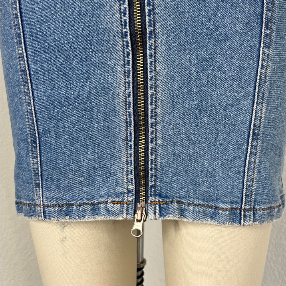 REVICE Light Blue Denim Dress with Front Zipper - Picture 3 of 12
